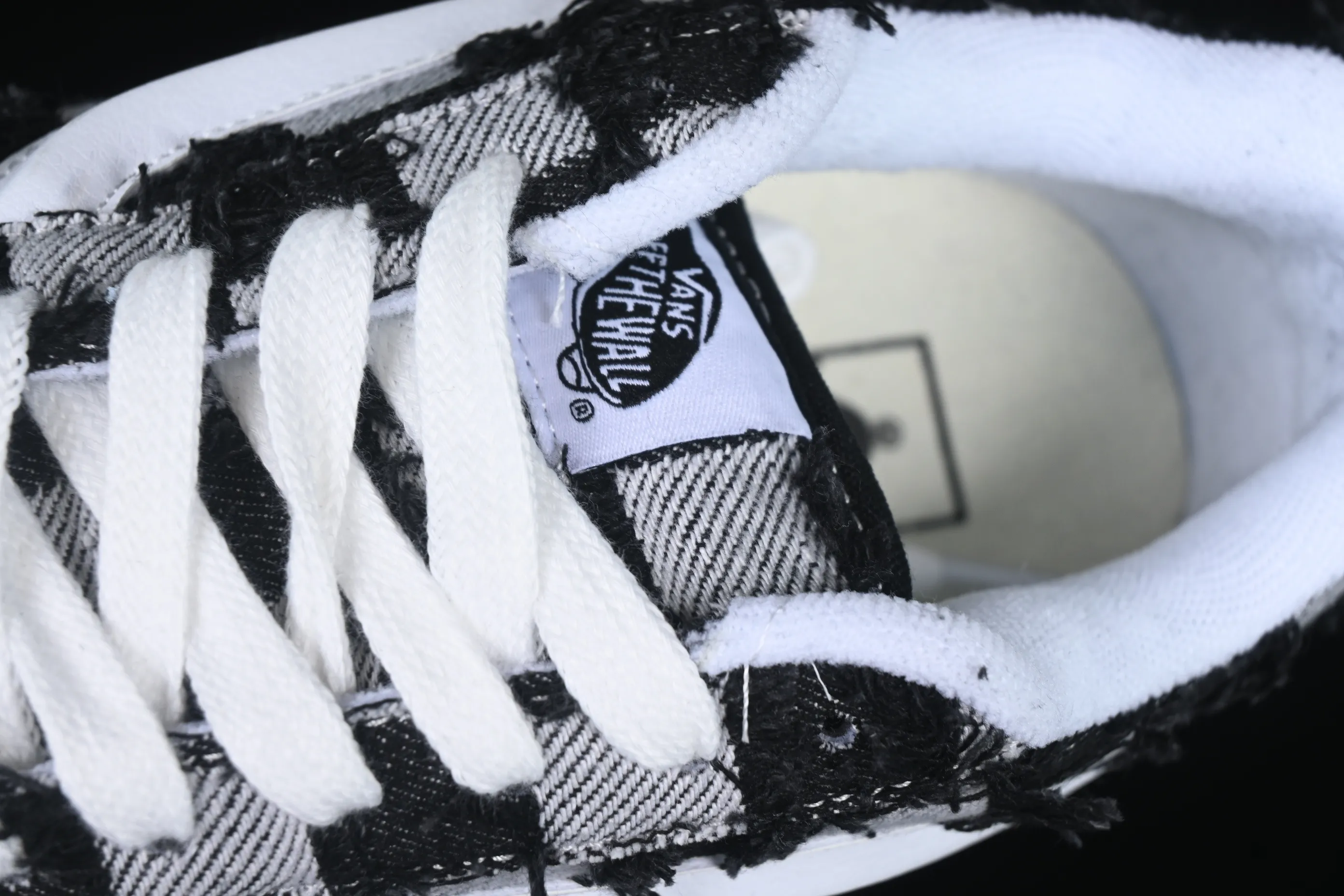 All categories Vans Vans series Vans Low Vans low-top Vans Knu Skool checkerboard washed denim low-top casual sneakers VN000CS0239